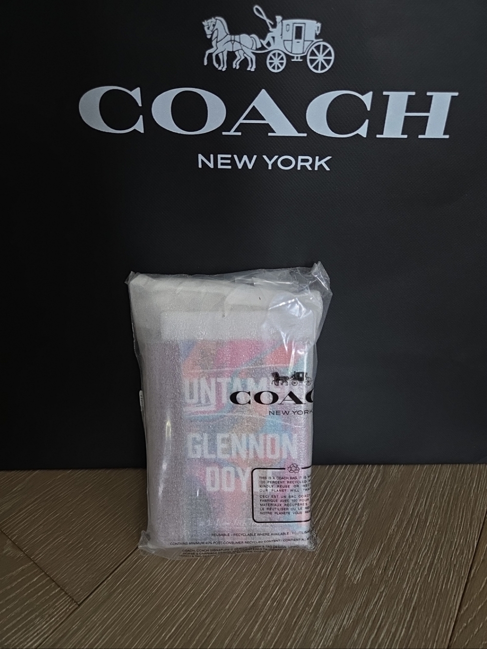 Coach Untamed Book Charm - Brand New Wrapped - Picture 2 of 9
